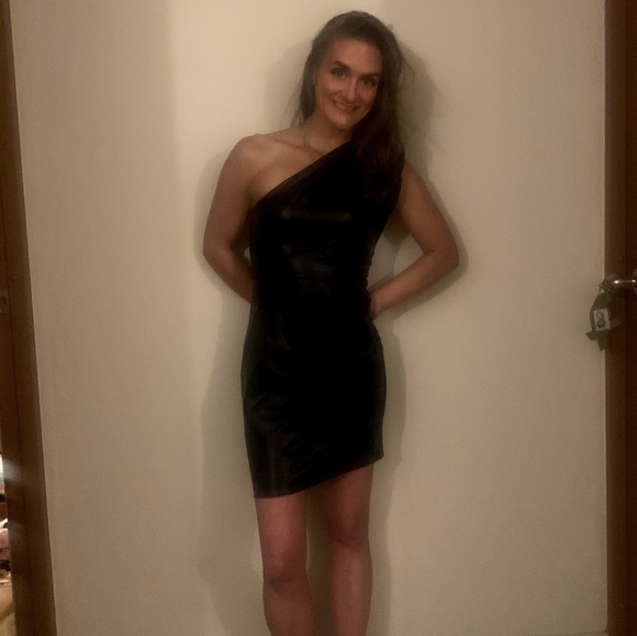 Meet your Posher, Laura - Picture 13 of 16